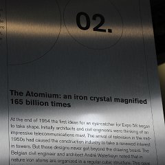 Atomium - Erläuterungstafel     © Joost Braune, April 2014